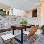 Lous House Ferienhaus *