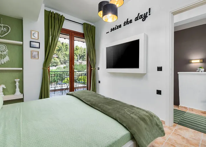 Lous House Tatil Evi Aya Paraskevi